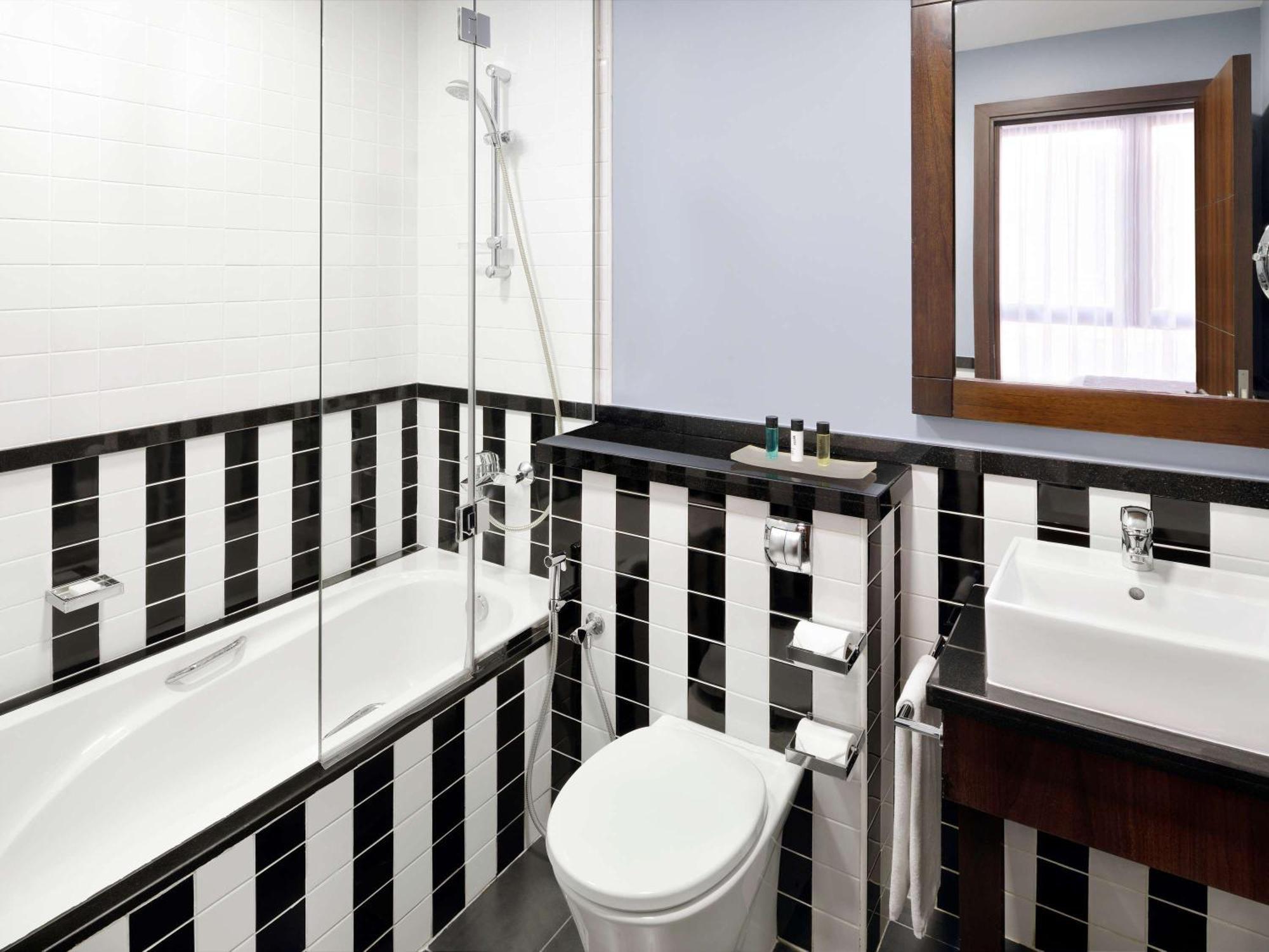 Moevenpick Al Mamzar Апарт-отель
